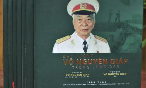 Cuốn sách “Đại tướng Võ Nguyên Giáp trong lòng dân”