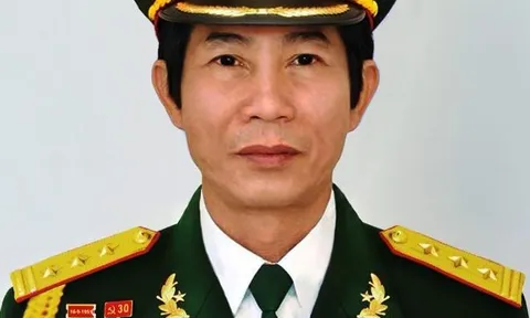 Nhà báo Hồng Phúc đã hai năm về với đất mẹ!