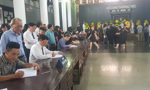 Hàng ngàn người tiễn đưa vị “cha đẻ của toán tối ưu toàn cục” về với đất mẹ