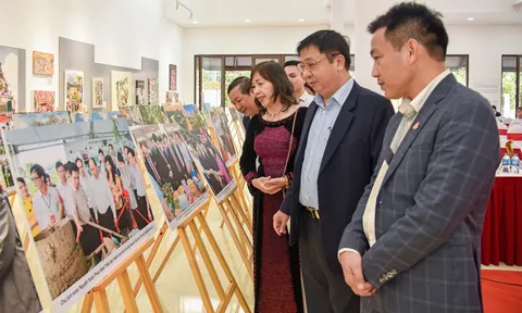 Cuộc thi và Triển lãm ảnh "Một thoáng Nông thôn mới Hà Nội" đã thành công rực rỡ!